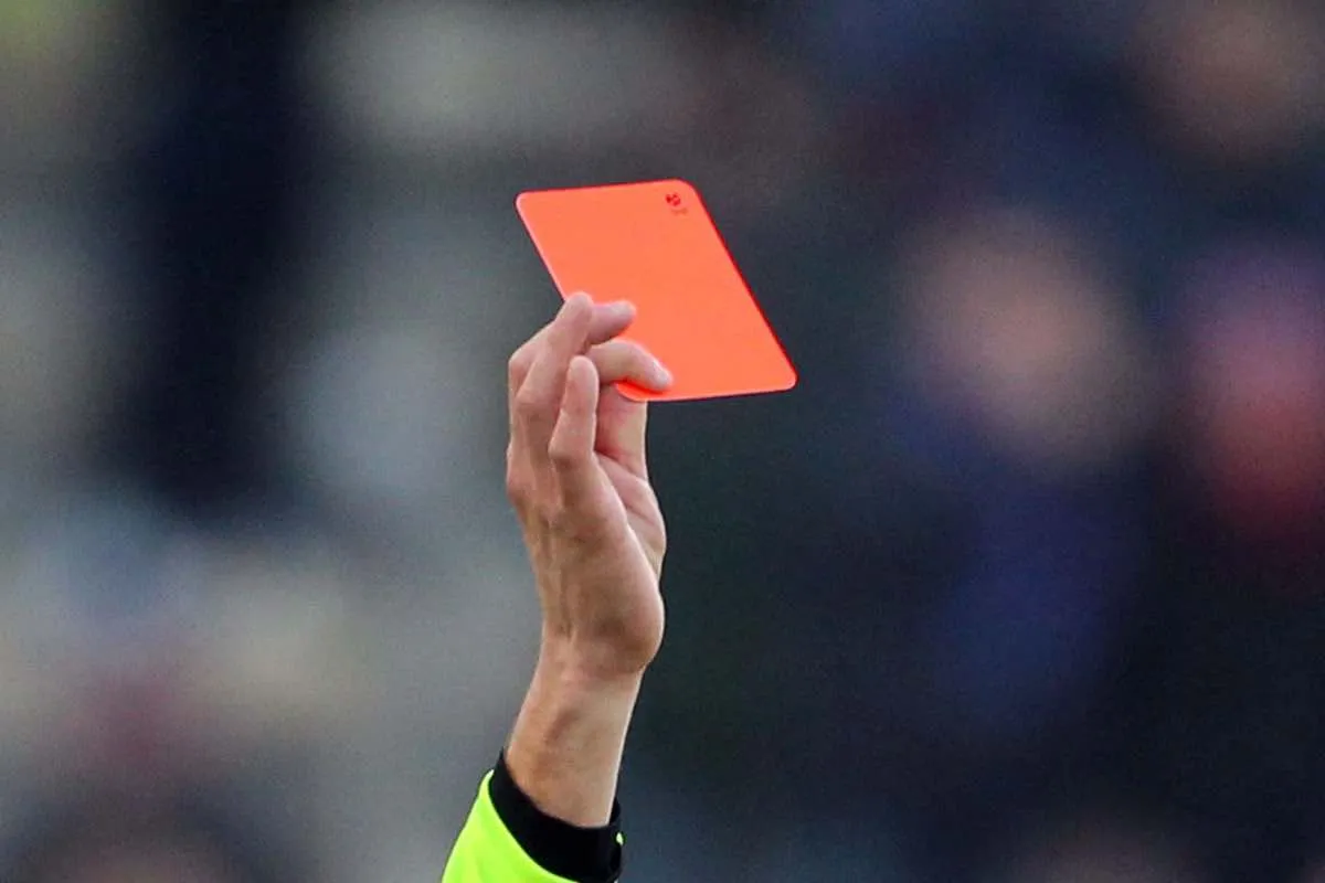 Portiere aggredisce arbitro, stangata per il tesserato: 5 anni di squalifica