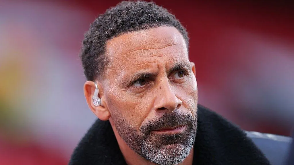 Rio Ferdinand durissimo: “Inghilterra paese in rovina, via i miei figli da qui”