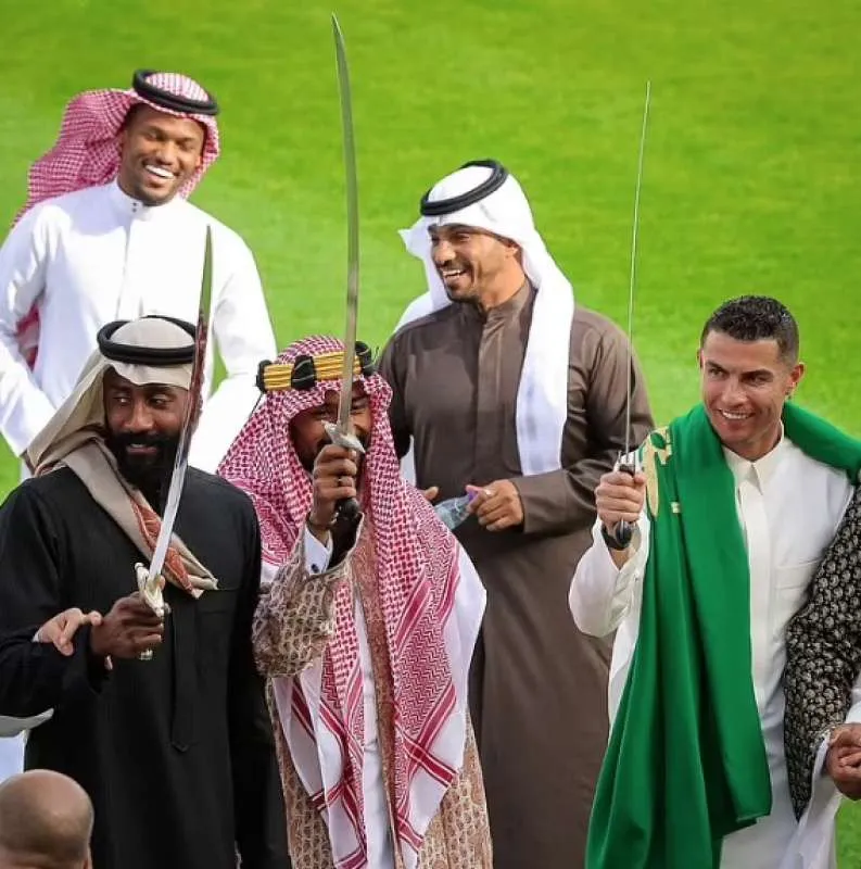 Arabia Saudita, anche la terza serie cerca calciatori: c’è l’offerta per trasferirsi con le cifre