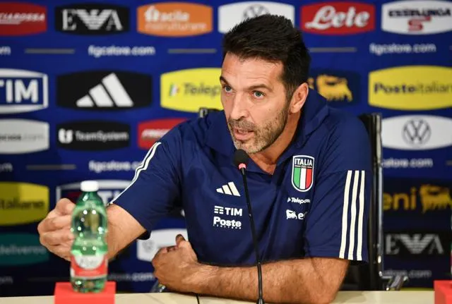 Buffon bacchetta Cassano su Allegri: “Non vengono più fuori interviste che…”