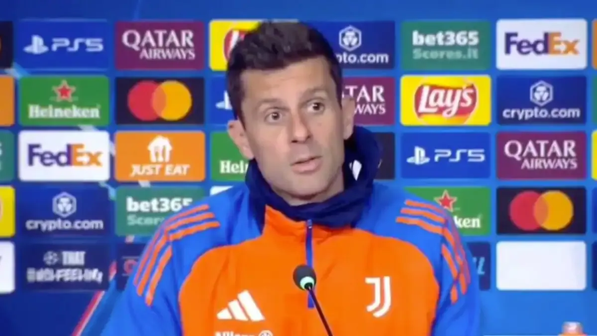 Juve: Motta all’angolo, col Benfica solo con un difensore di ruolo: pioggia di critiche e…