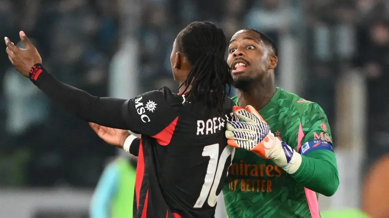 Milan, su Leao pronti ad ascoltare offerte: la posizione del club