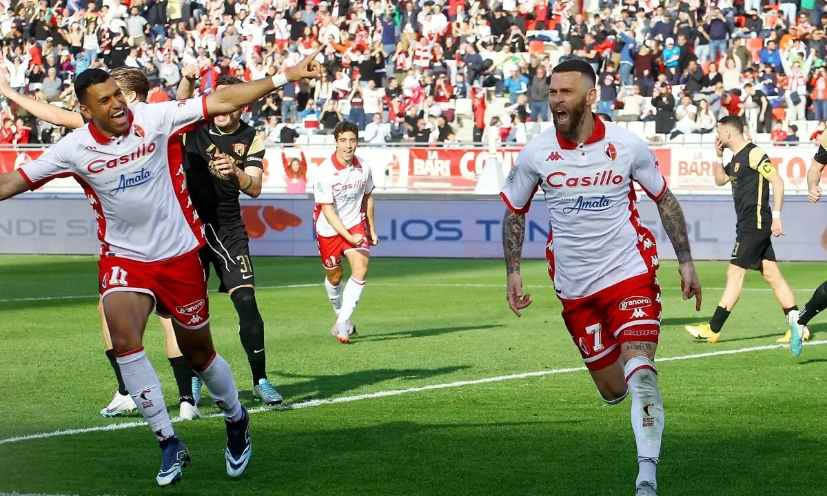 Dalla Serie B con furore: “Se andiamo in A mi faccio un tatuaggio sulla chiappa”