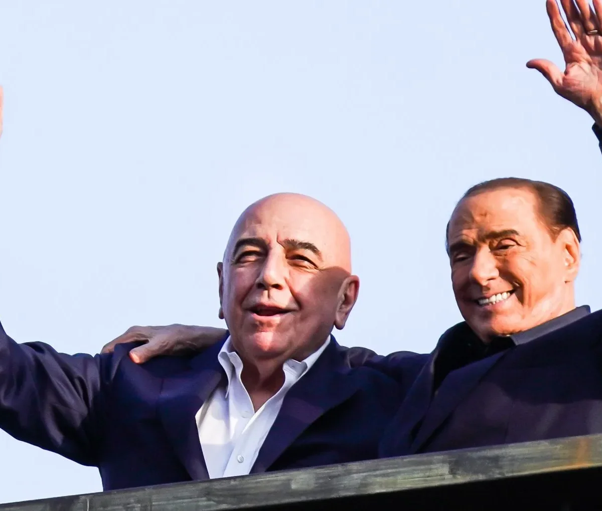 Galliani, Berlusconi e l’idea di prendere il Milan: “Quella sera sembravamo Totò e Peppino”