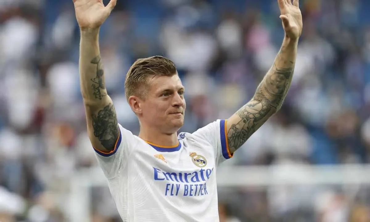 Kroos distrugge Hazard: “Qualcuno è venuto qui per riposarsi e per…”