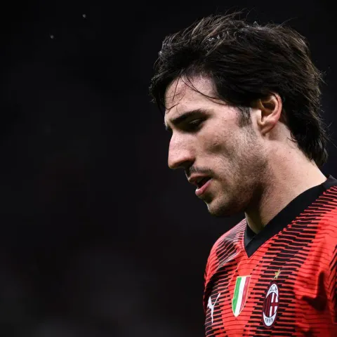Milan, l'indiscrezione dall'Inghilterra: il sostituto di Tonali dallo United?