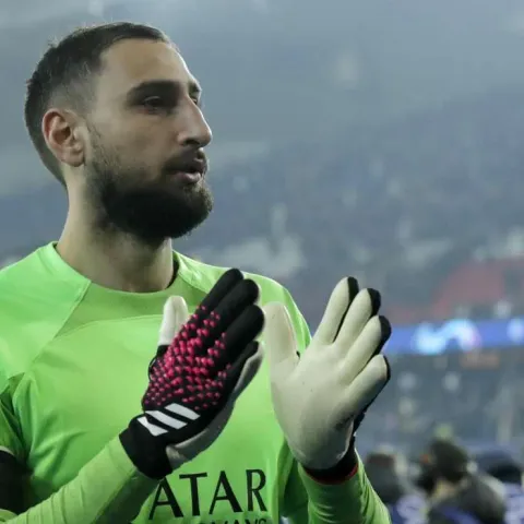 Luis Enrique vs Donnarumma: al portiere italiano non è piaciuta una decisione del tecnico del Psg!