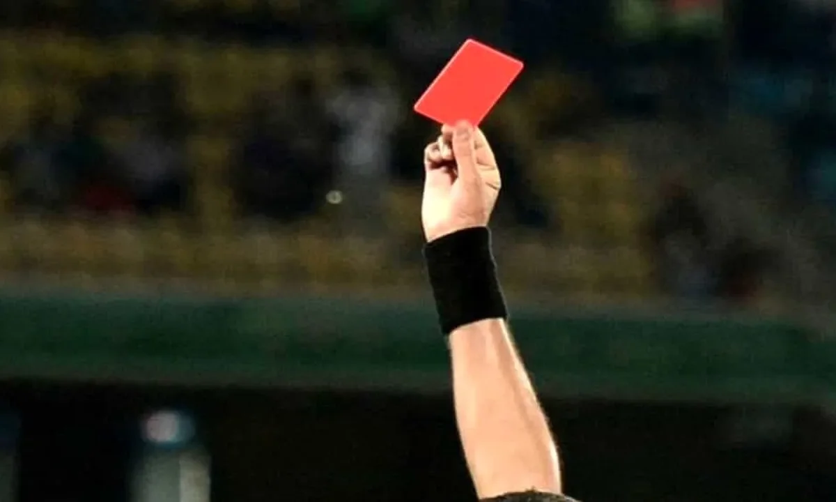 Prima categoria, l’arbitro resta a piedi: 90 minuti da dimenticare - [La storia]