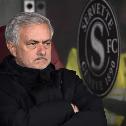 Mourinho duro: “Purtroppo ho solo un Cristante. Sono sempre gli stessi che…”