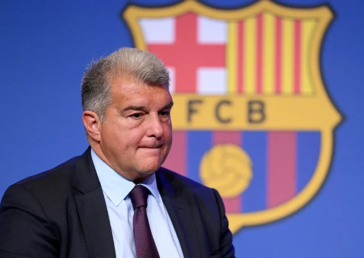 Barcellona, Radio Marca lancia la bomba: Laporta ha parlato con un grande ex per la panchina