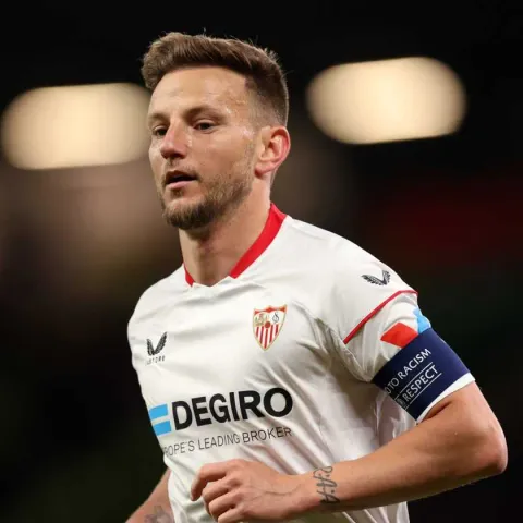 L'Arabia Saudita convince anche Rakitic: stipendio da paura!