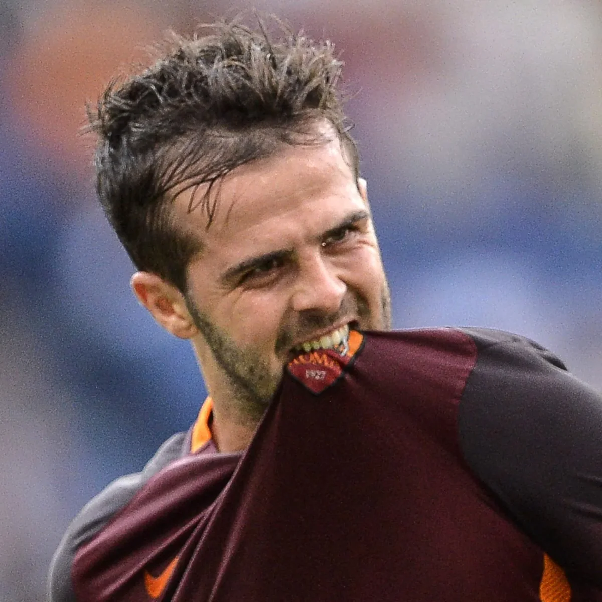 Roma, Pjanic avverte: “Serve tempo, su De Rossi non devono fare l’errore di…”