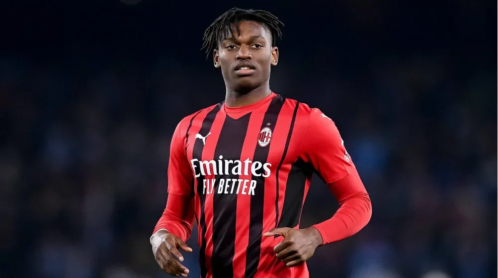 Milan, De Grandis critica Leao: 'Sembra che non sappia giocare a calcio. Non fa mai...'