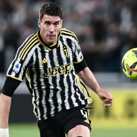 Galli sicuro: 'Vlahovic vale Haaland. Fossi in Guardiola...'