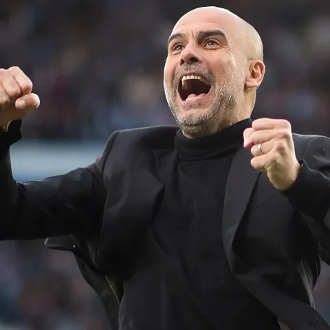Una leggenda dello United pronta a tutto pur di andare da Guardiola: “Se mi chiamasse…”