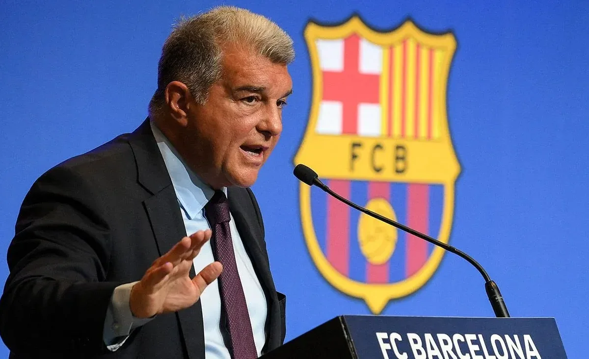 Barcellona, Laporta ha scelto un tecnico straniero: accordo ad un passo!