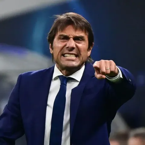 Napoli, la promessa di De Laurentiis a Conte: 48 ore per l'arrivo di un Big in attacco, i due nomi...