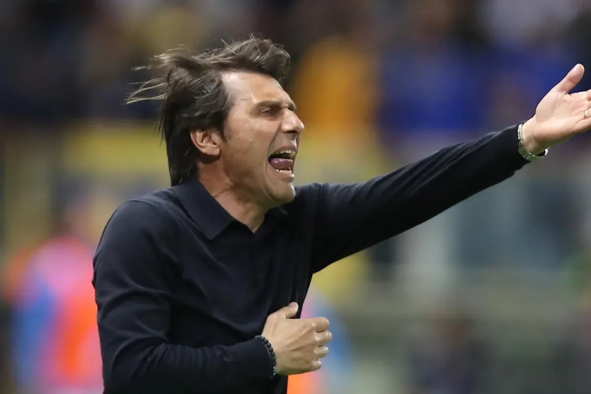 Napoli, Conte vale lo scudetto: costruisce in tempo zero, trascina dal giorno uno