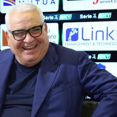 Lecce, Corvino non cambia filosofia. E col Borussia Dortmund...