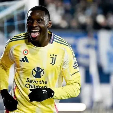 Calciomercato Juventus, pericolo Premier per Kolo Muani: due club pronti a…