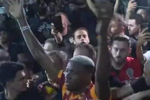 Osimhen in estasi, le sue parole fanno arrabbiare i tifosi del Napoli