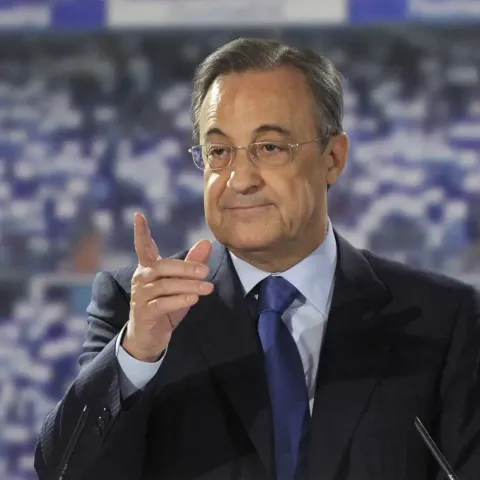 Real Madrid, Perez mi voleva: “Firmai su un fazzoletto, vi racconto l’aneddoto”