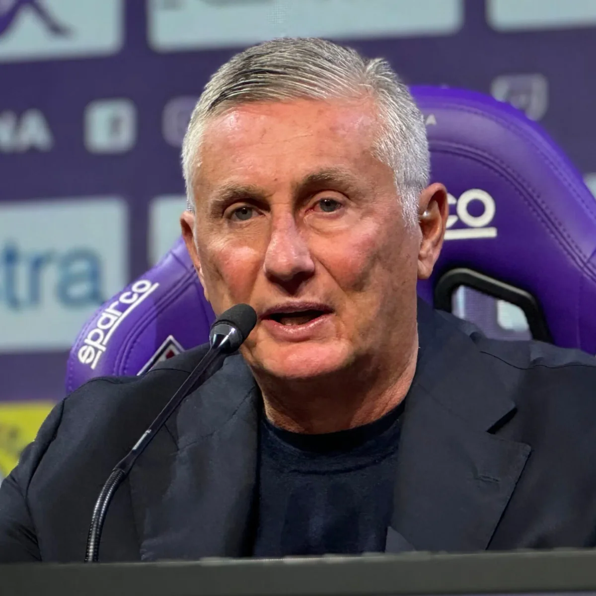 Fiorentina, Pradé contro arbitro: “Ci giochiamo la vita, non ha avuto il coraggio di…”