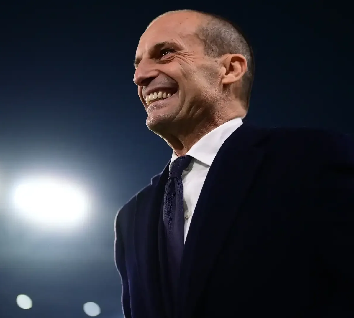 Calciomercato Milan, clamorosa suggestione per la difesa