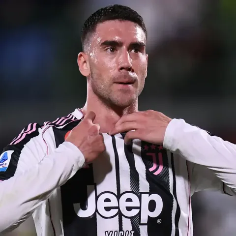 Vlahovic guarda altrove, Barcellona, Bayern e Milan: corsa a tre