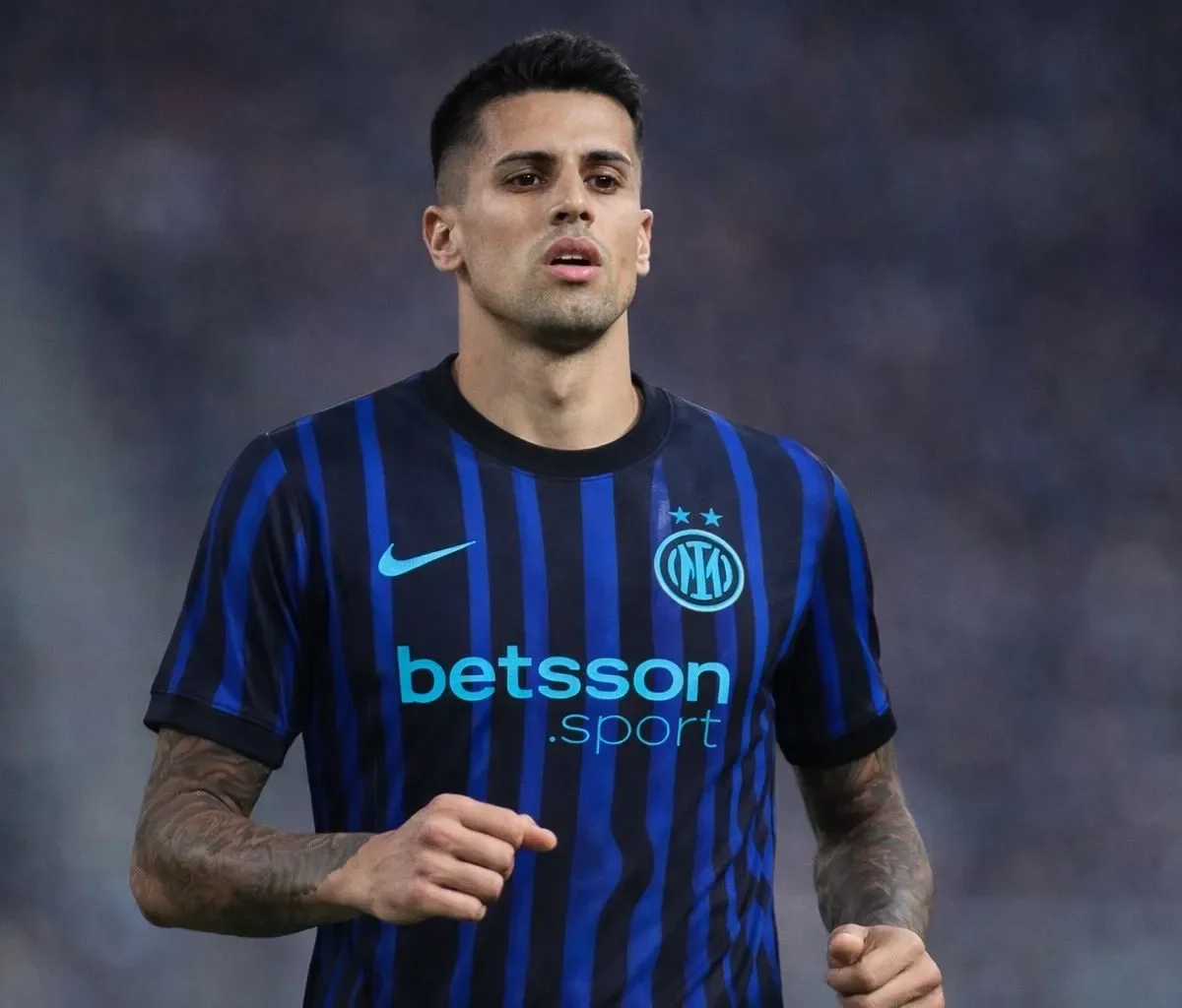 Cancelo tra Inter e Barcellona, il giocatore preferirebbe…