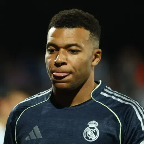 Mbappé e la mamma manager: gli affari superano gli introiti di tanti giocatori del Real Madrid