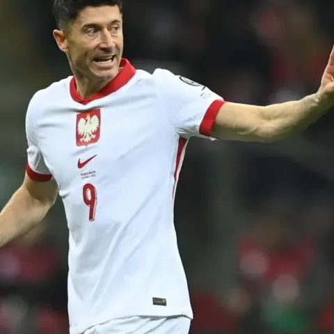 Juve-Lewandowski: c’è uno “sponsor” che consiglia l’affare